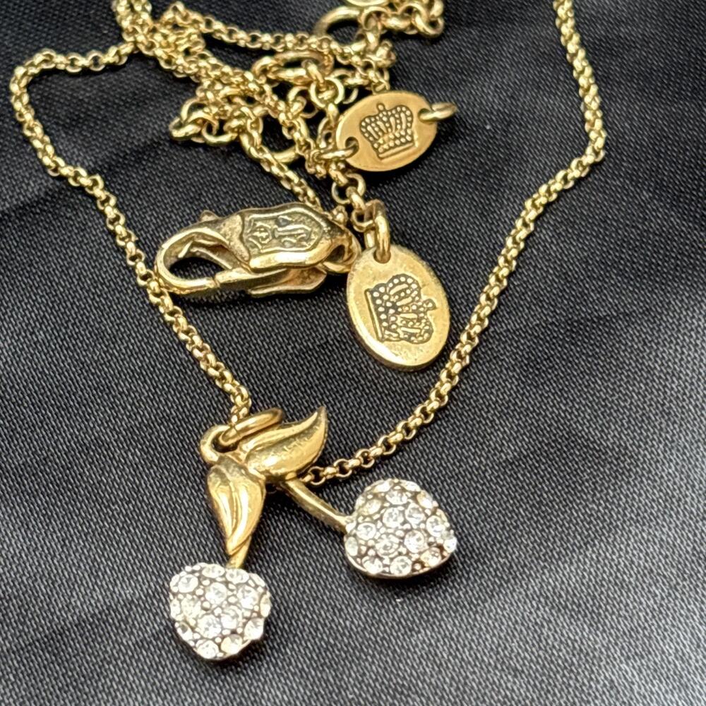 Vintage JUICY COUTURE Cherries Pendant Charm Necklace Gold Tone Y2K Jewelry - Picture 4 of 10